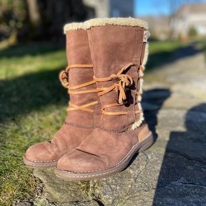 UGG Australia tan leather boot size 7